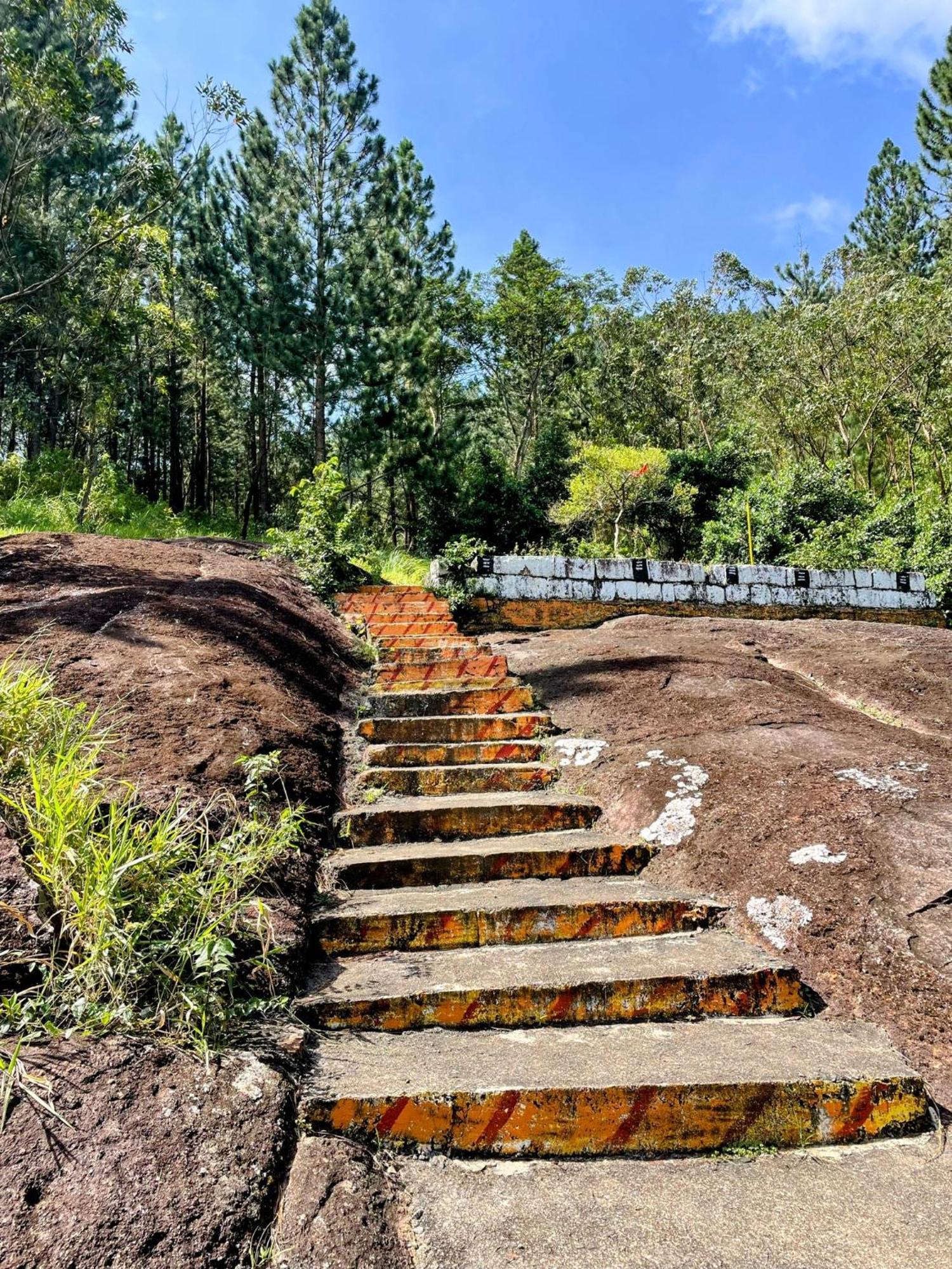 Bellwood Hills & 4* Kandy