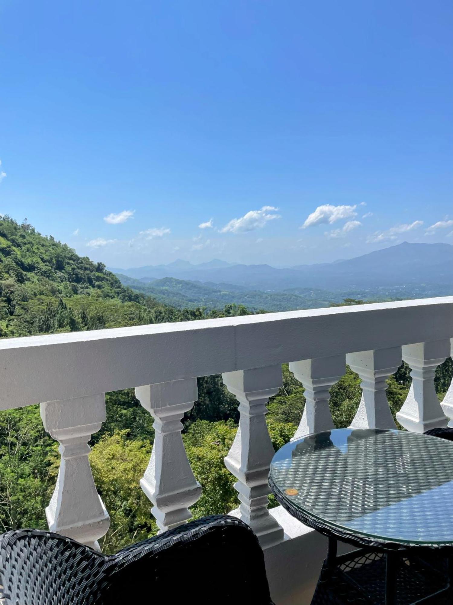 Hotel Bellwood Hills & Kandy